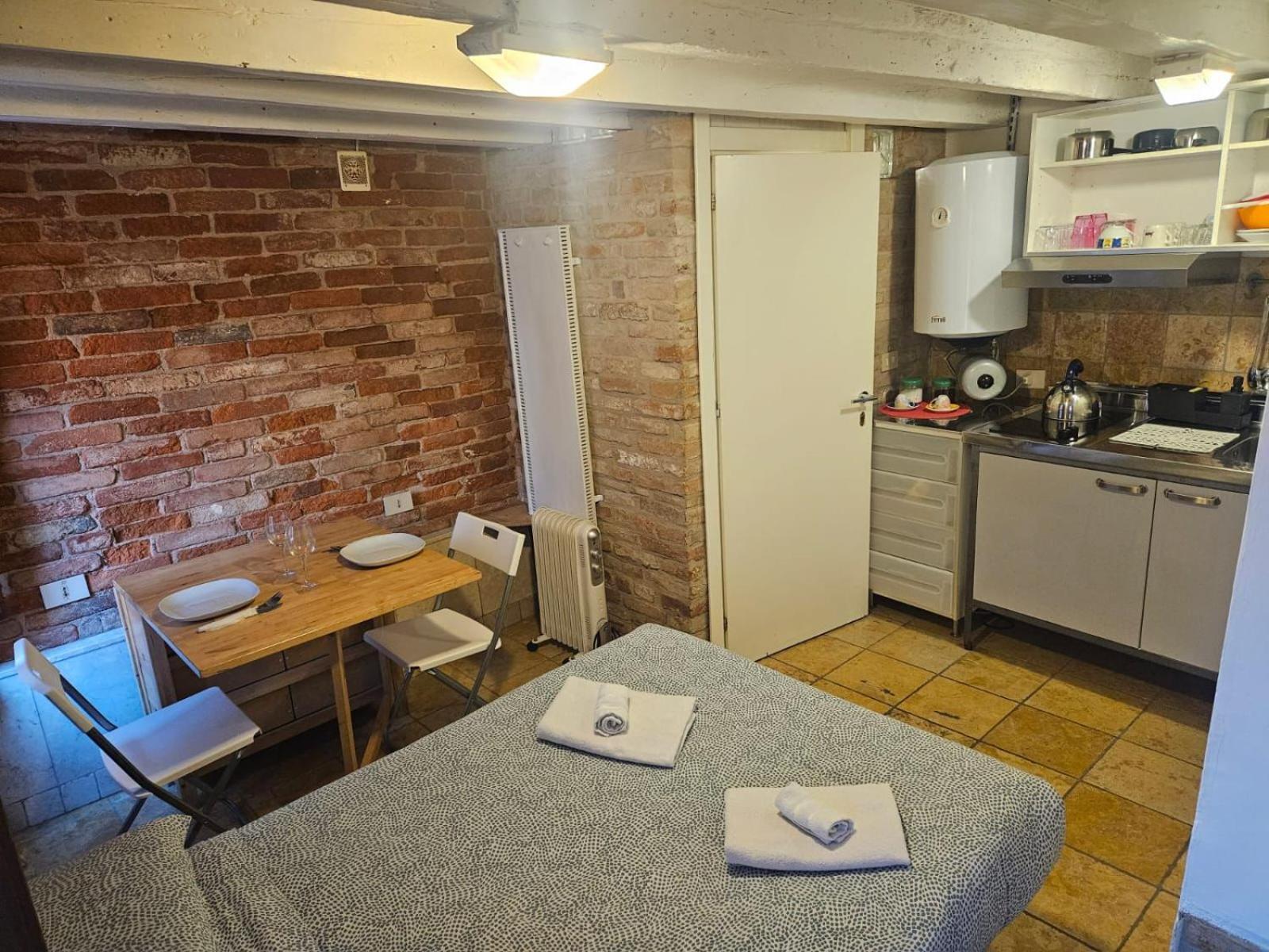 Lovely 207042-loc-03236 Apartment Venedig